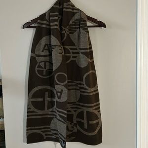 Armani lambs Wool scarf in excellent condition